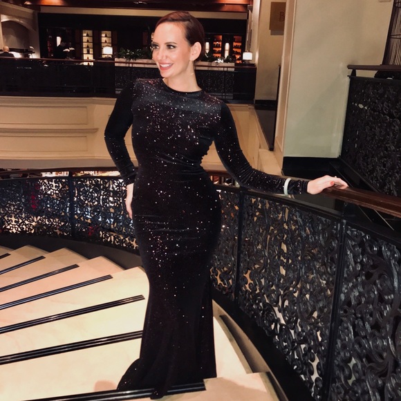 Meet Your Posher, Ariel! - Picture 2 of 3